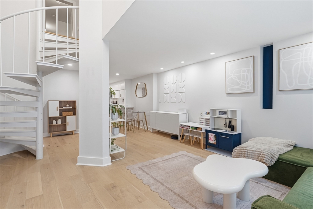 15 Cazenove St 1