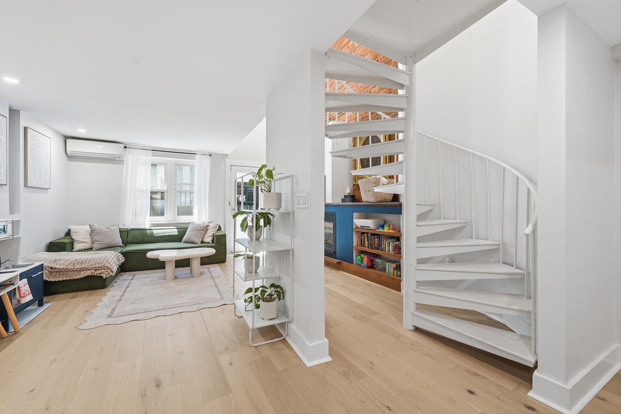 15 Cazenove St