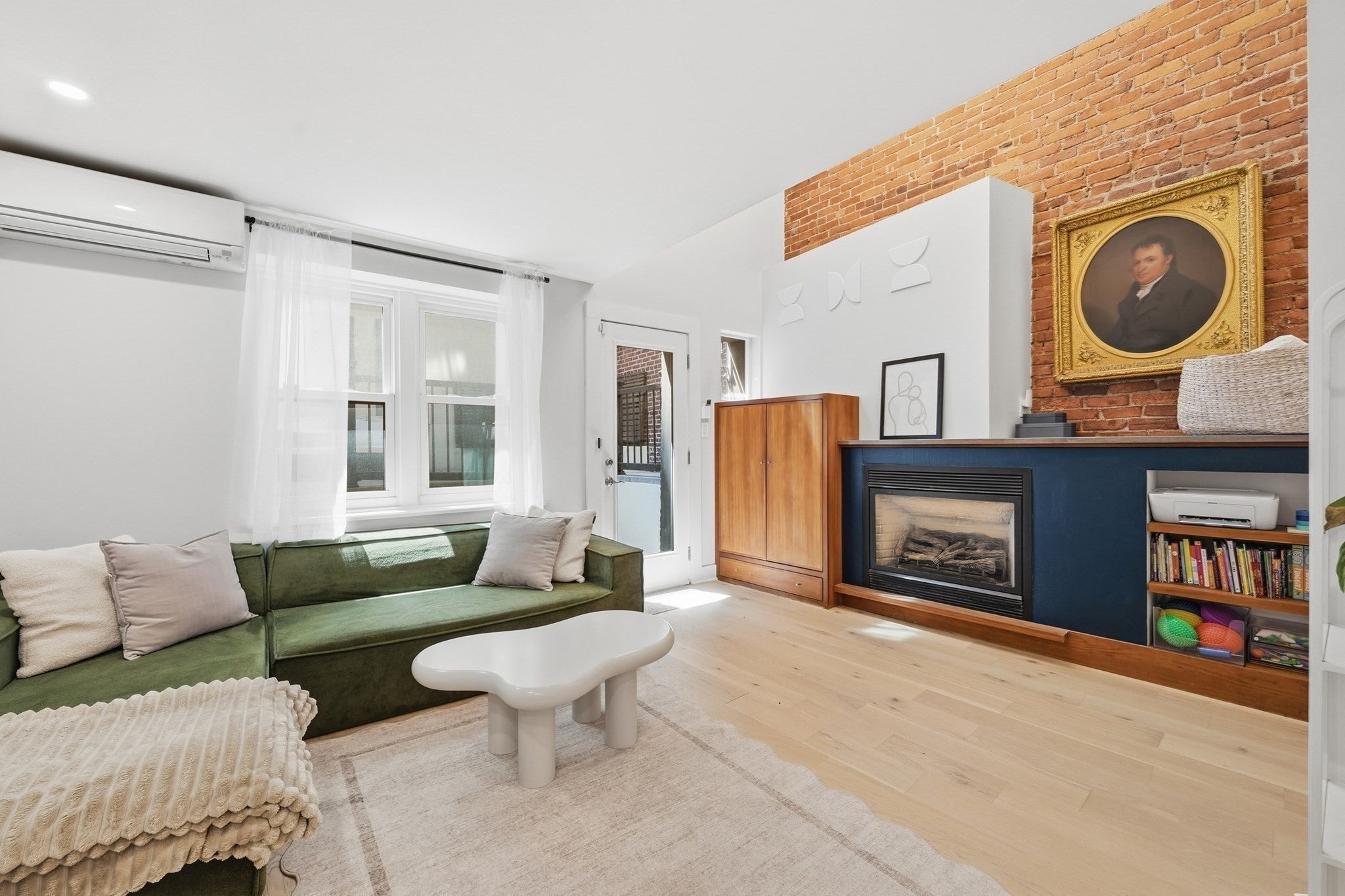 15 Cazenove St 1, Boston MA 02116