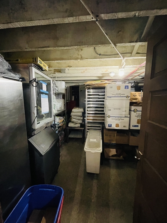 Newton, Massachusetts 02460, United States, ,Commercial,Active,181060