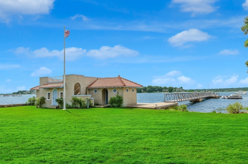 Marion, Massachusetts 02738, United States, 5 Bedrooms Bedrooms, ,4 BathroomsBathrooms,Residential,Active,201657