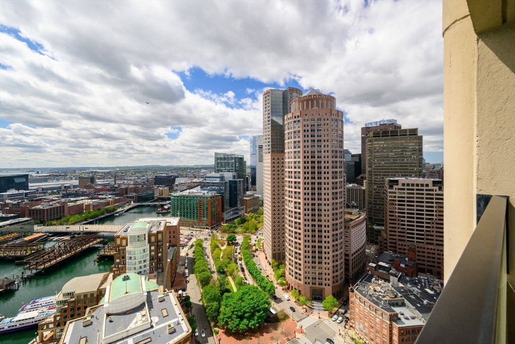 65 E India Row 38 F/G