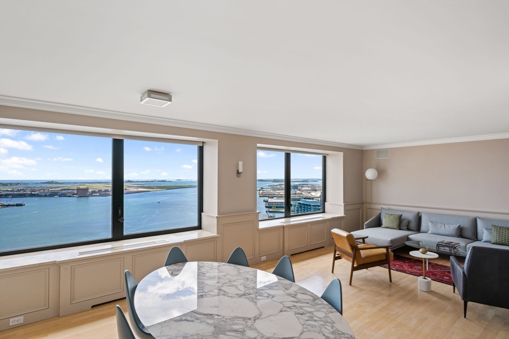 65 E India Row 38 F/G