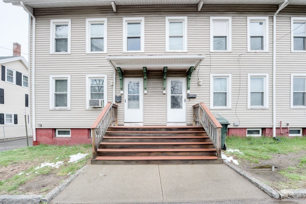 16-22 East St
