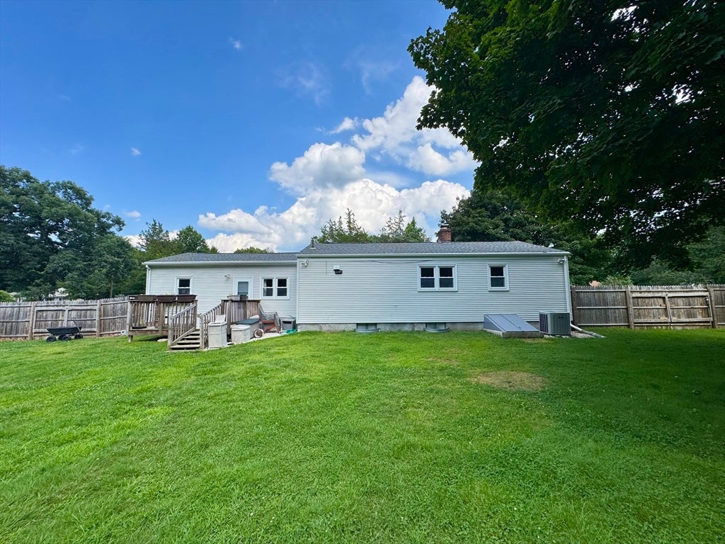 18 Cedar Oak Lane, Hampden, MA Photo #2