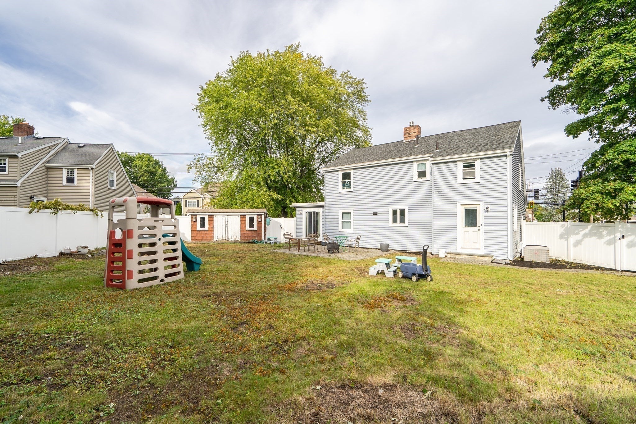 248 Warren ST, Waltham, MA Photo #40