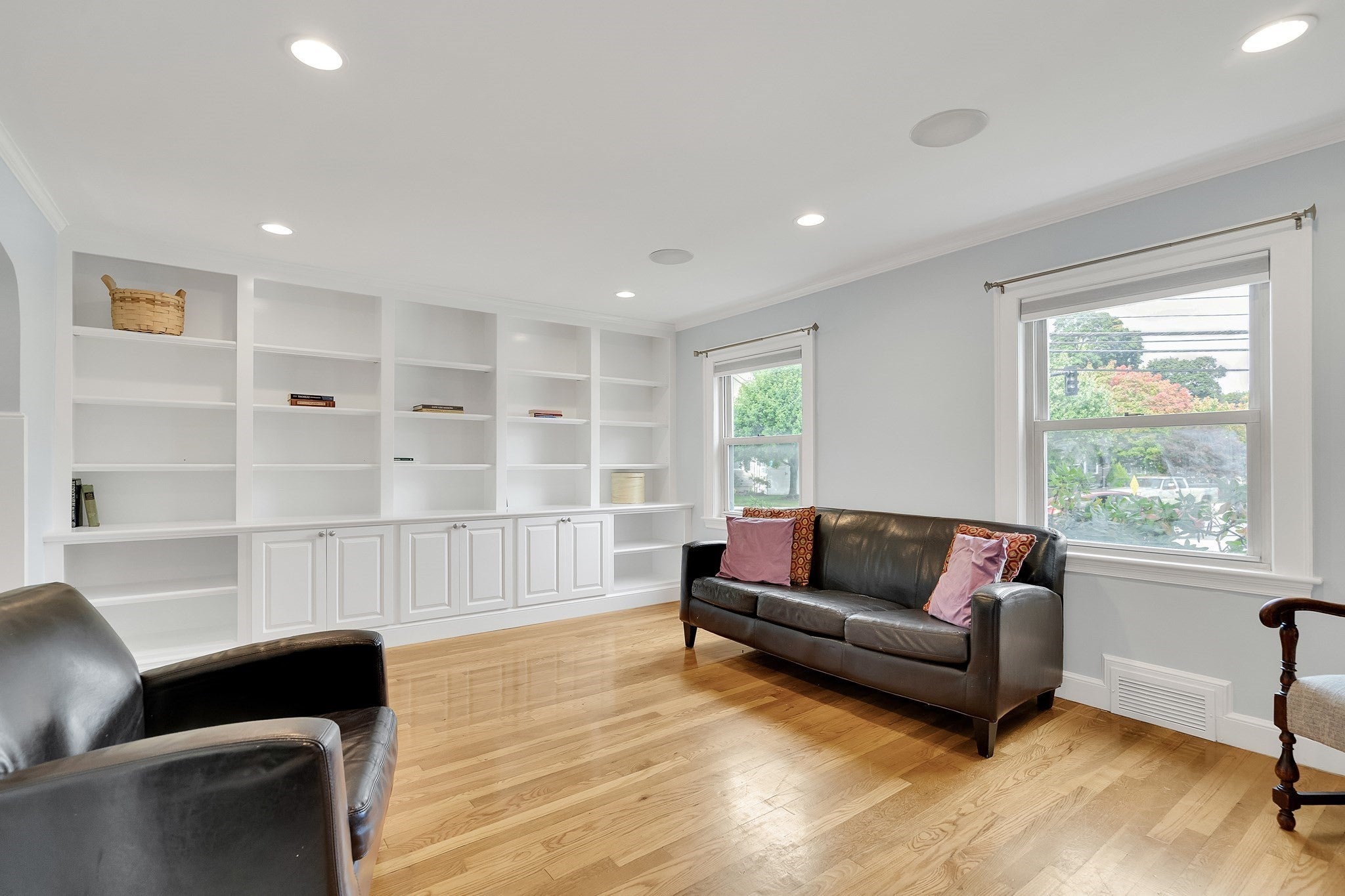248 Warren ST, Waltham, MA Photo #9