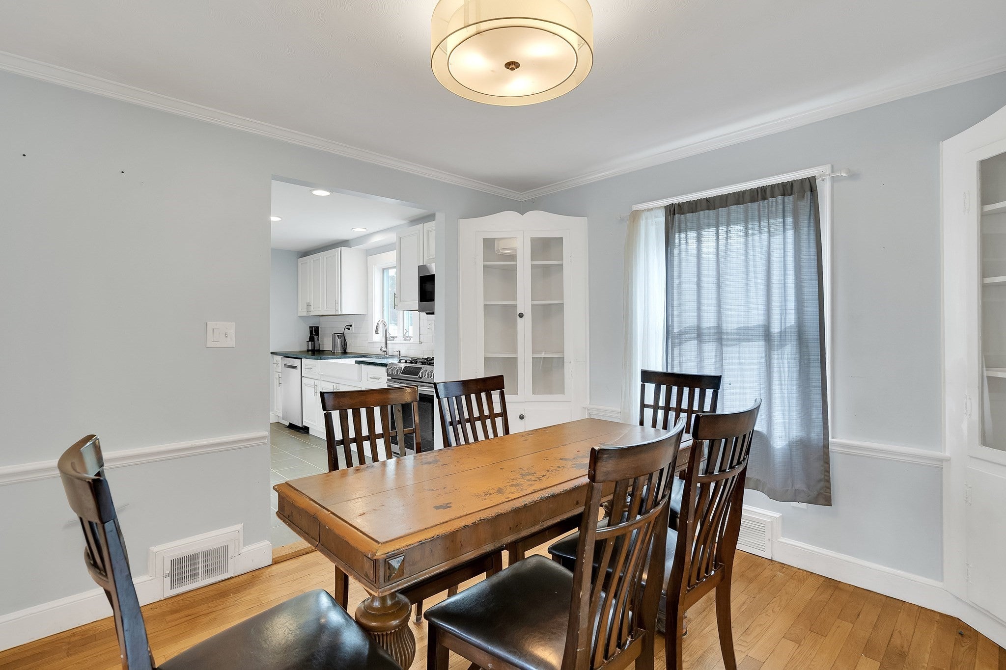 248 Warren ST, Waltham, MA Photo #14