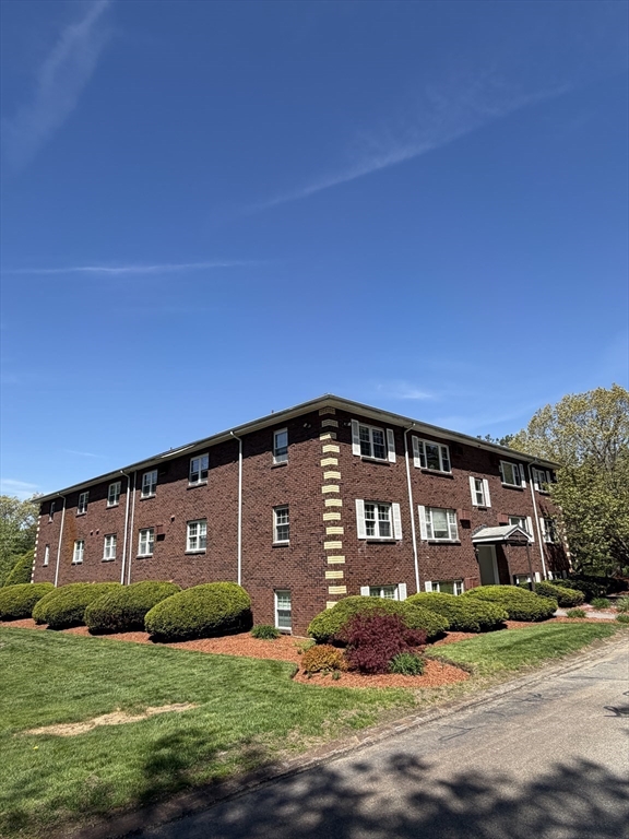 120 Parker St 15