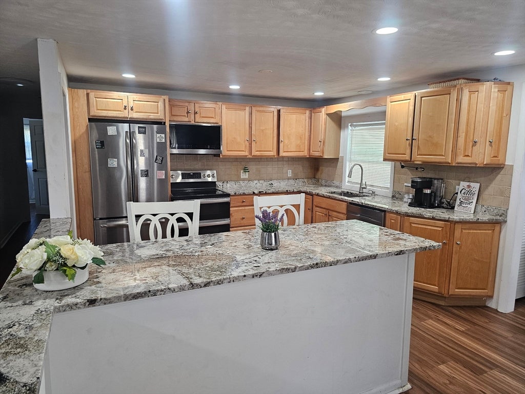 10 Marmion Ave, Worcester, MA, 10 Marmion Ave, Worcester, MA Photo #22