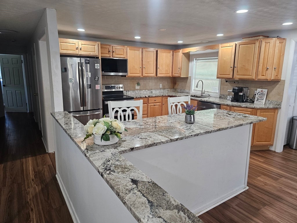 10 Marmion Ave, Worcester, MA, 10 Marmion Ave, Worcester, MA Photo #21