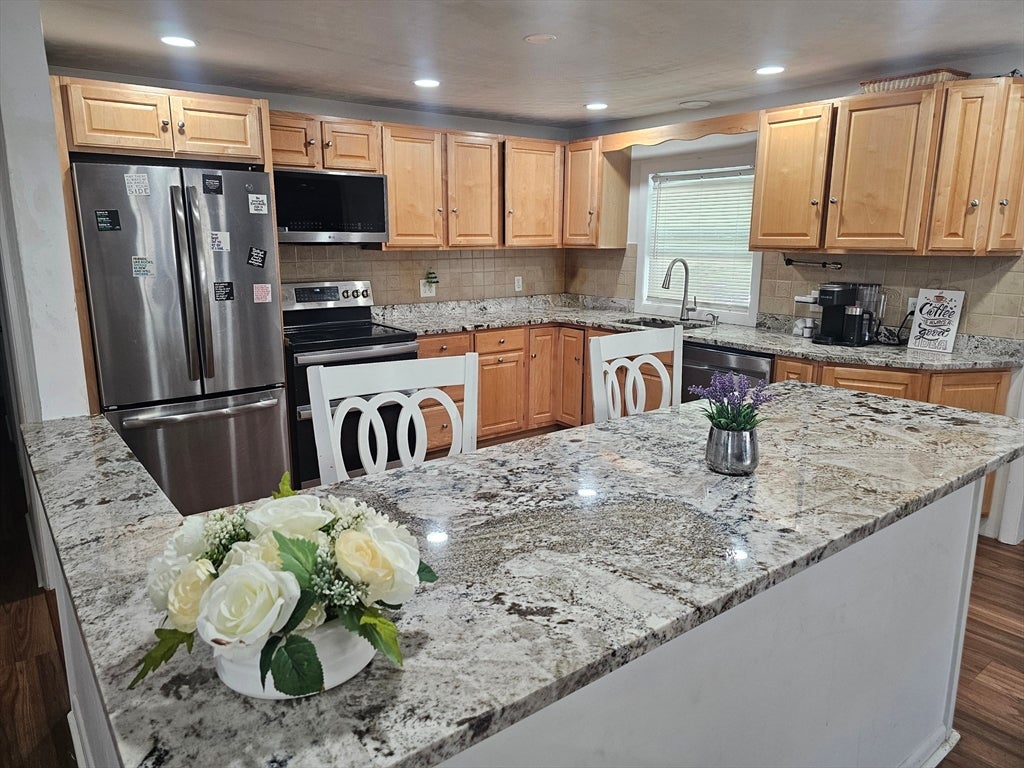 10 Marmion Ave, Worcester, MA, 10 Marmion Ave, Worcester, MA Photo #20