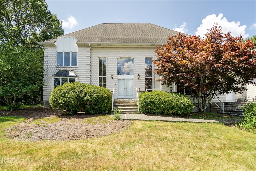 74 Eisenhower Dr