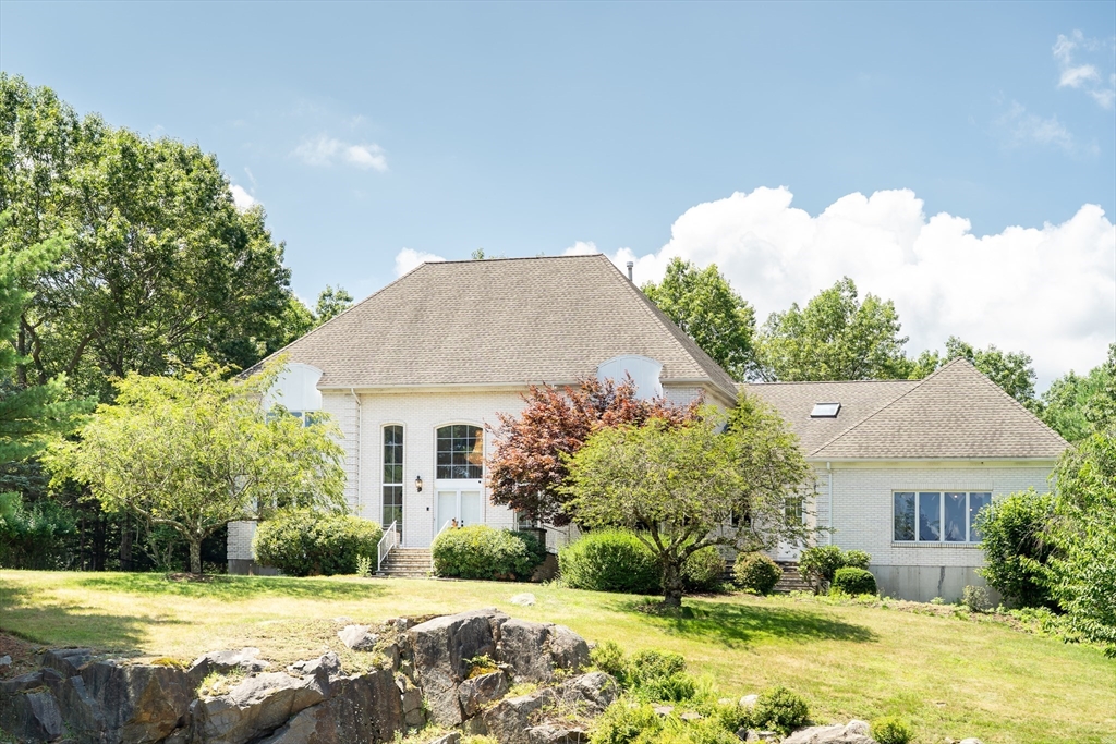 74 Eisenhower Dr