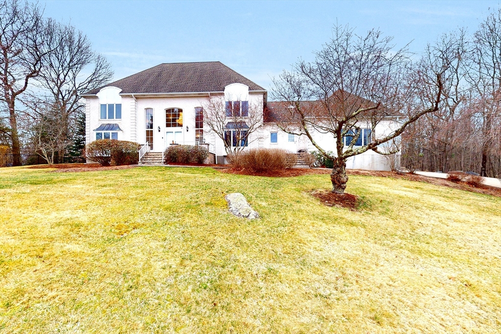 74 Eisenhower Dr
