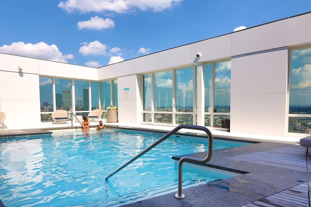 188 Brookline Avenue 27A/C