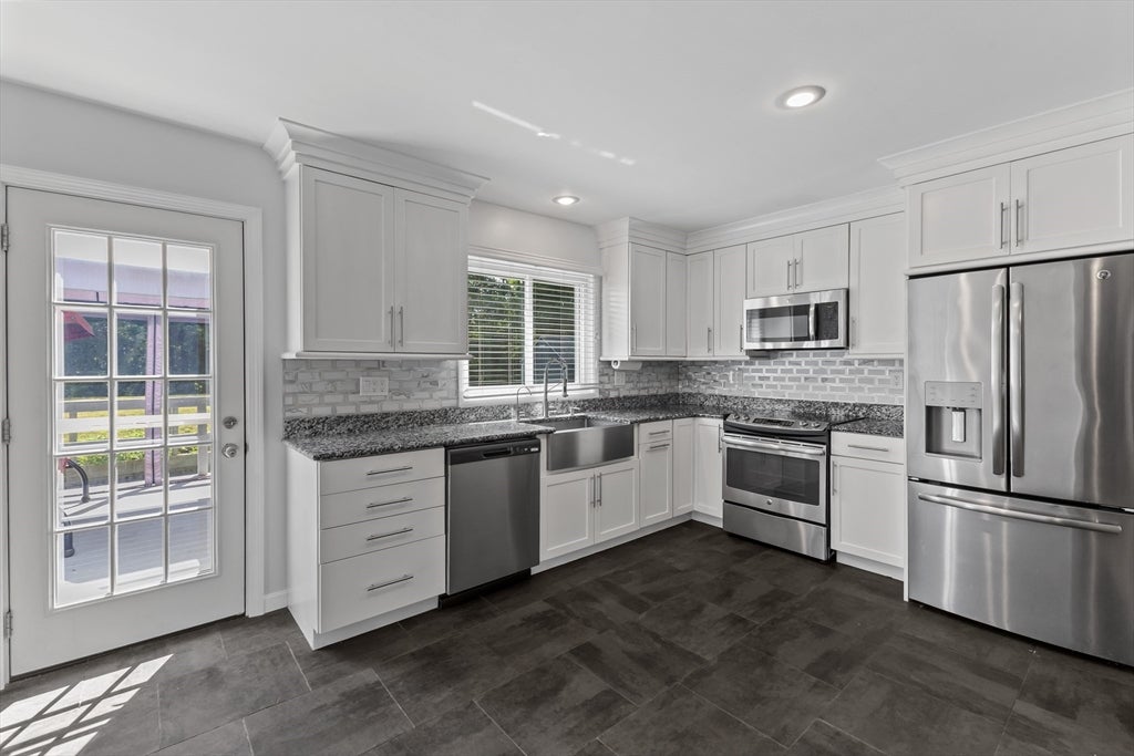 92 Adams Rd, Grafton, MA, 92 Adams Rd, Grafton, MA Photo #9
