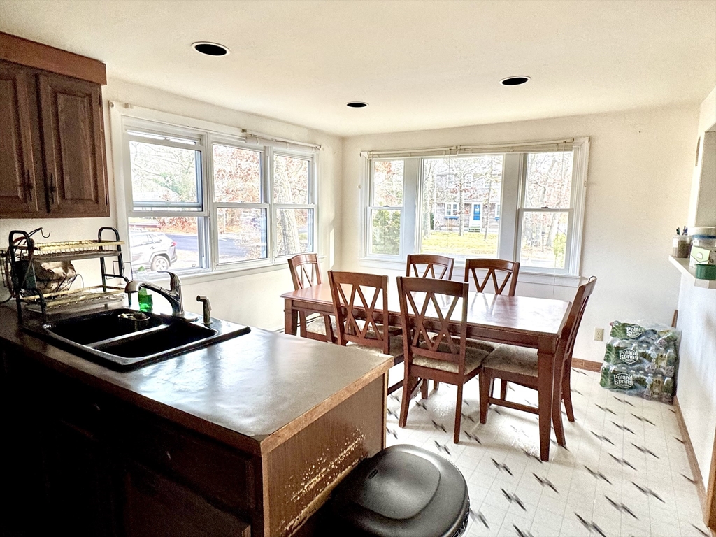 299-301 Winslow Gray Rd