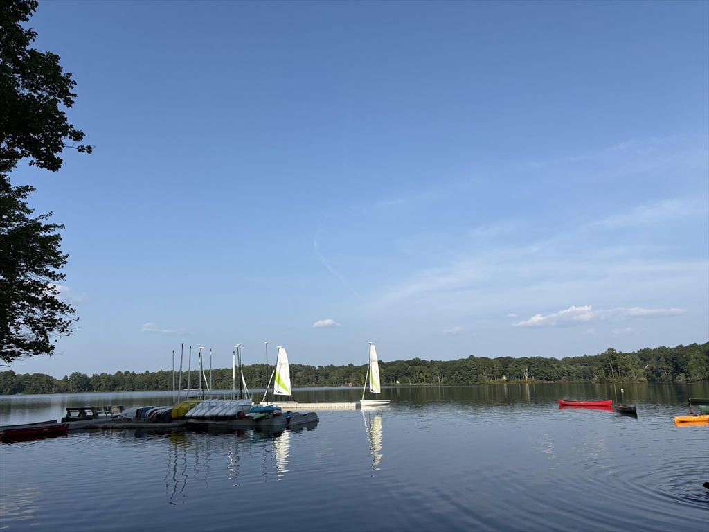 Sherborn, Massachusetts 01770, United States, 3 Bedrooms Bedrooms, ,2 BathroomsBathrooms,Residential,Active,191030