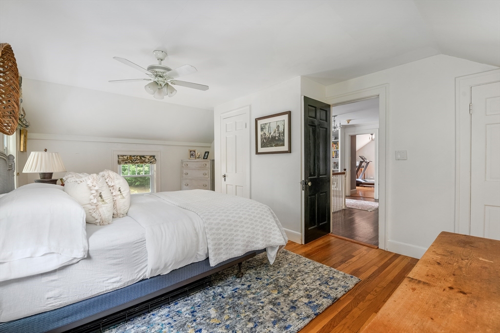 Sherborn, Massachusetts 01770, United States, 3 Bedrooms Bedrooms, ,2 BathroomsBathrooms,Residential,Active,191030