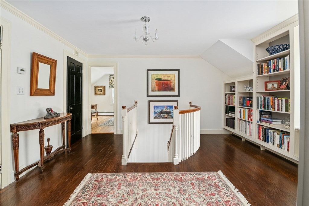 Sherborn, Massachusetts 01770, United States, 3 Bedrooms Bedrooms, ,2 BathroomsBathrooms,Residential,Active,191030