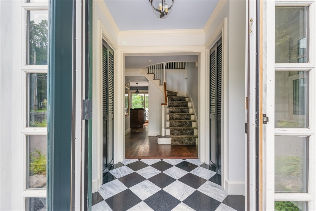 Sherborn, Massachusetts 01770, United States, 3 Bedrooms Bedrooms, ,2 BathroomsBathrooms,Residential,Active,191030