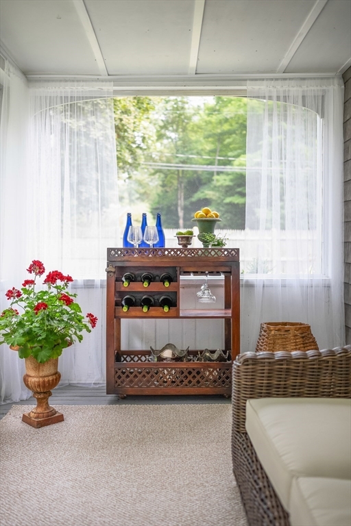 Sherborn, Massachusetts 01770, United States, 3 Bedrooms Bedrooms, ,2 BathroomsBathrooms,Residential,Active,191030