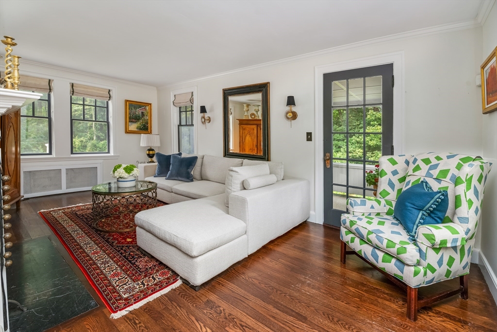 Sherborn, Massachusetts 01770, United States, 3 Bedrooms Bedrooms, ,2 BathroomsBathrooms,Residential,Active,191030