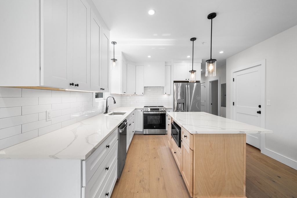3 Franklin St 3