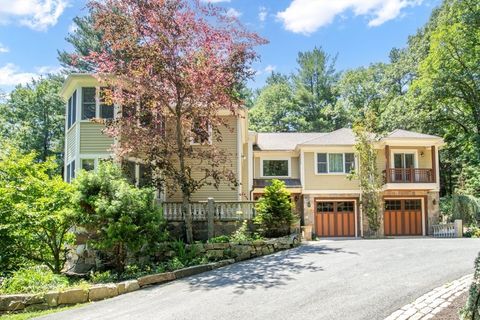 39 Westbrook Ln Westwood MA 02090