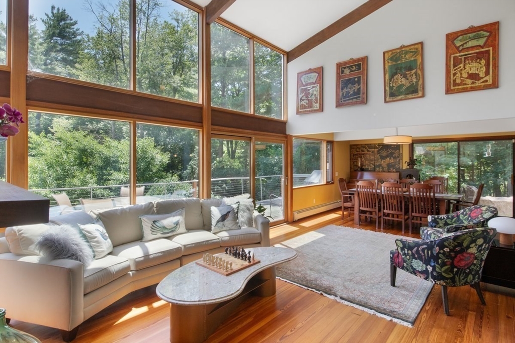 39 Westbrook Ln