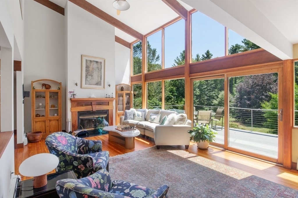 39 Westbrook Ln