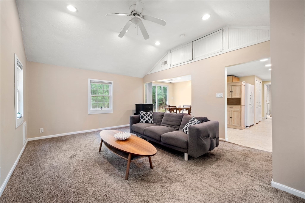 125 Hollis Rd