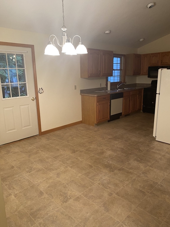 22 Rosewood Ln 22