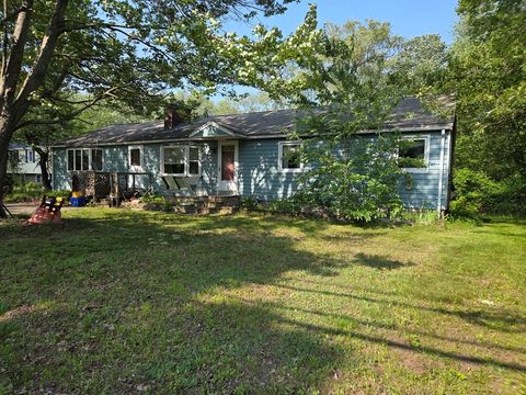 417 Bigelow St Marlborough MA 01752