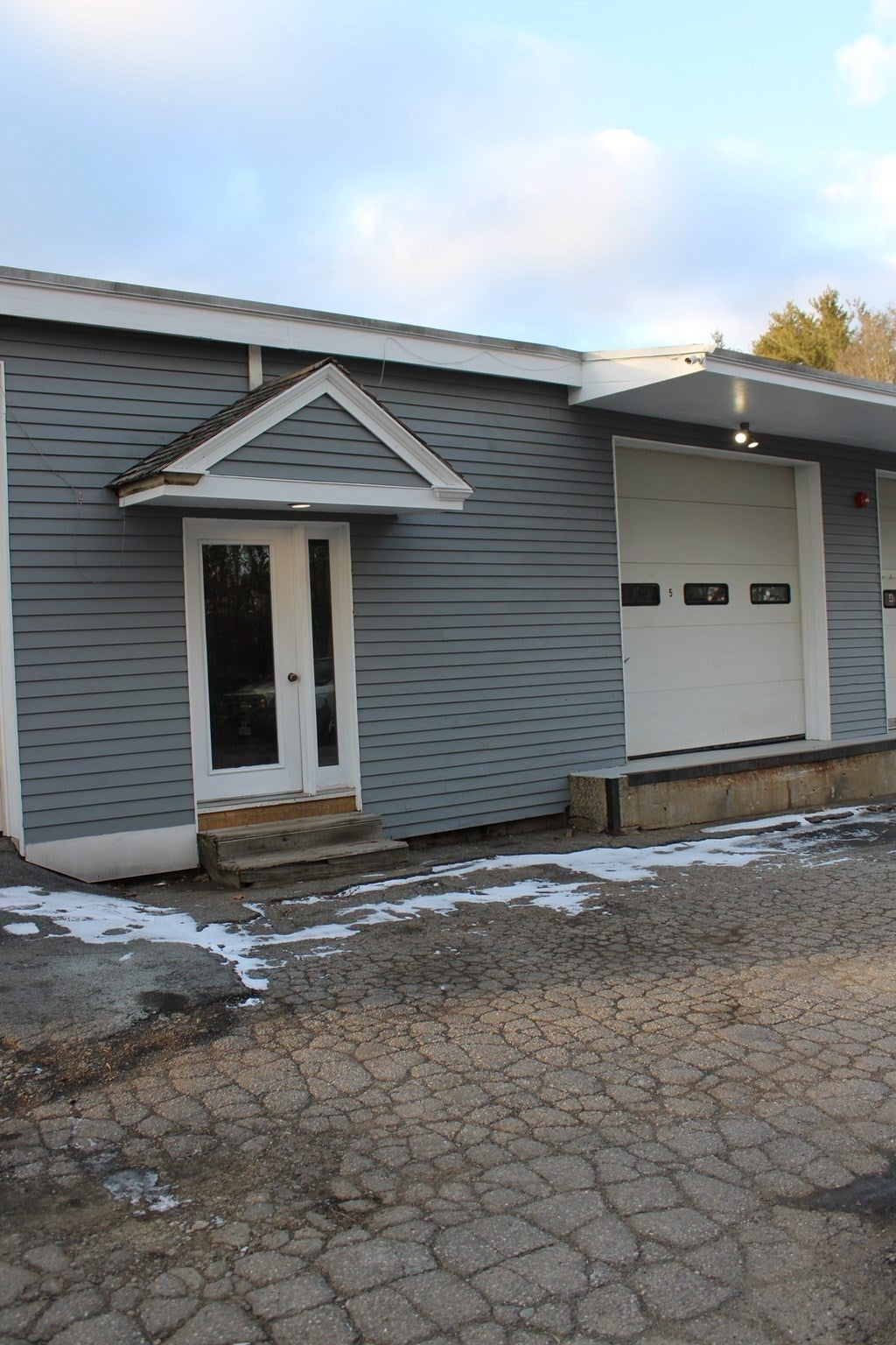 6 Old Essex Rd. 5
