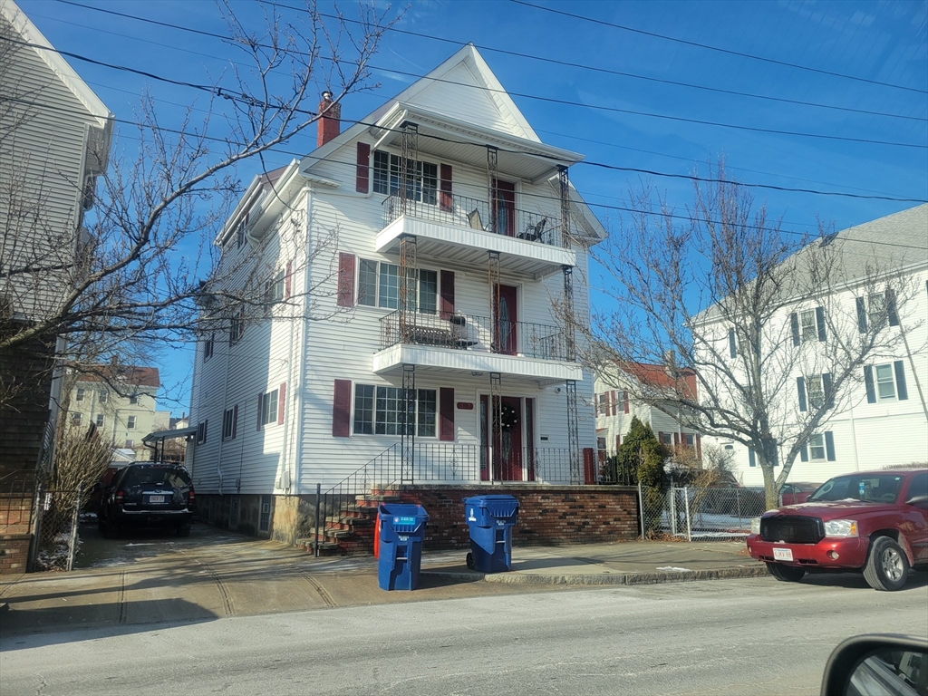 387 Belleville Ave