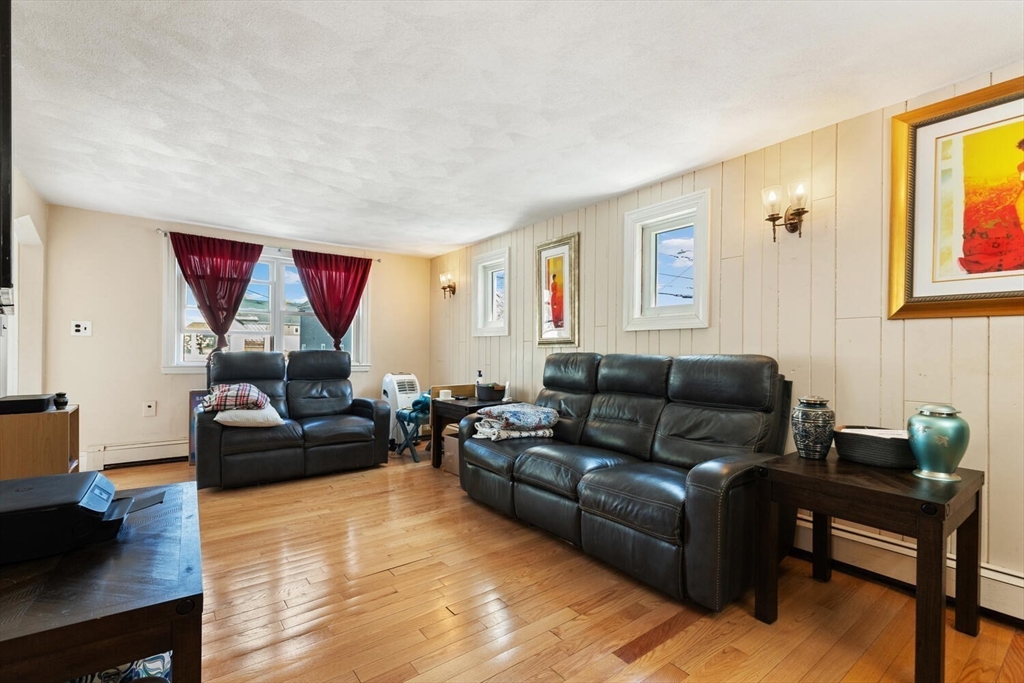 152 Springvale Ave
