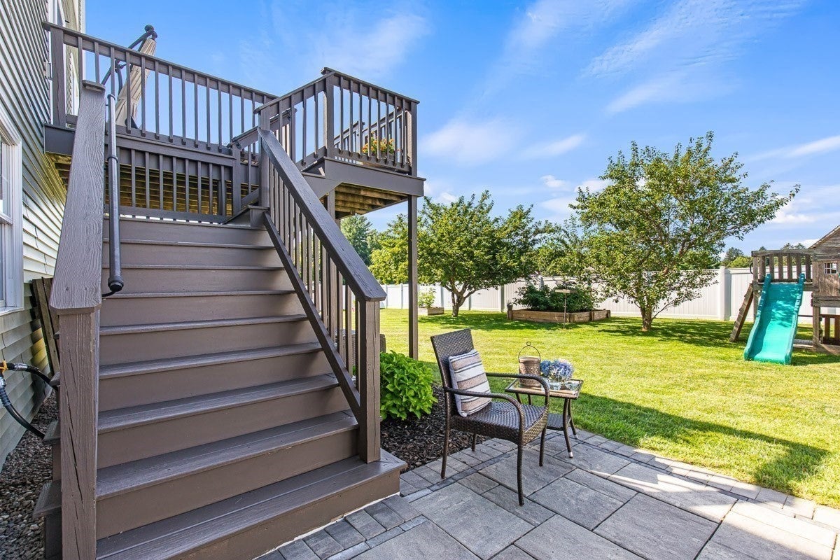 18 Blue Grass Circle, Taunton, MA Photo #33