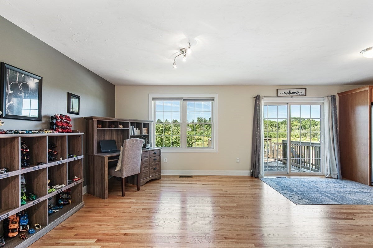 18 Blue Grass Circle, Taunton, MA Photo #14