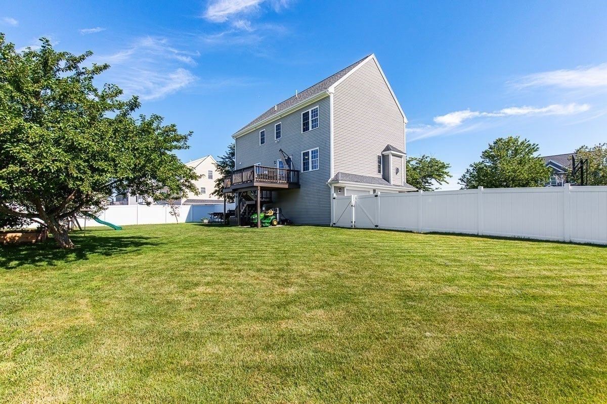18 Blue Grass Circle, Taunton, MA Photo #37