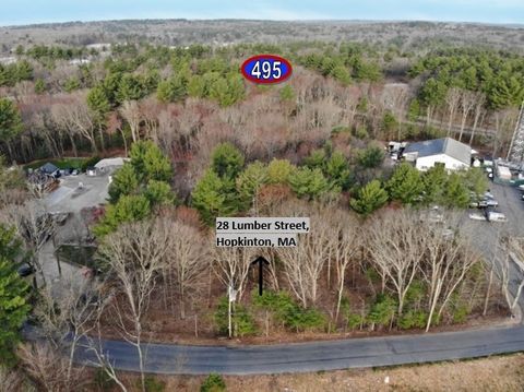 28 Lumber St Hopkinton MA 01748