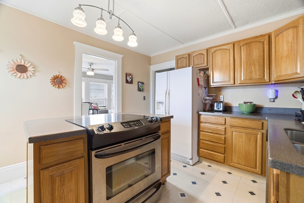 187 Burrill St #2, Swampscott, MA, 187 Burrill St #2, Swampscott, MA Photo #17