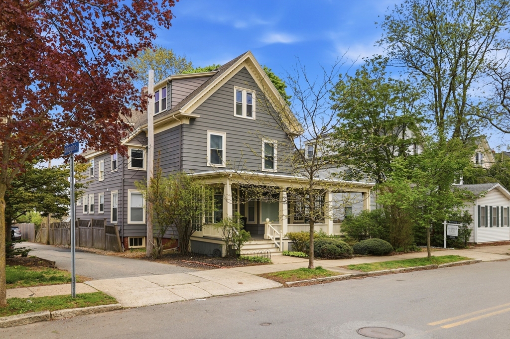 Photo of 187 Burrill St, Swampscott, MA
