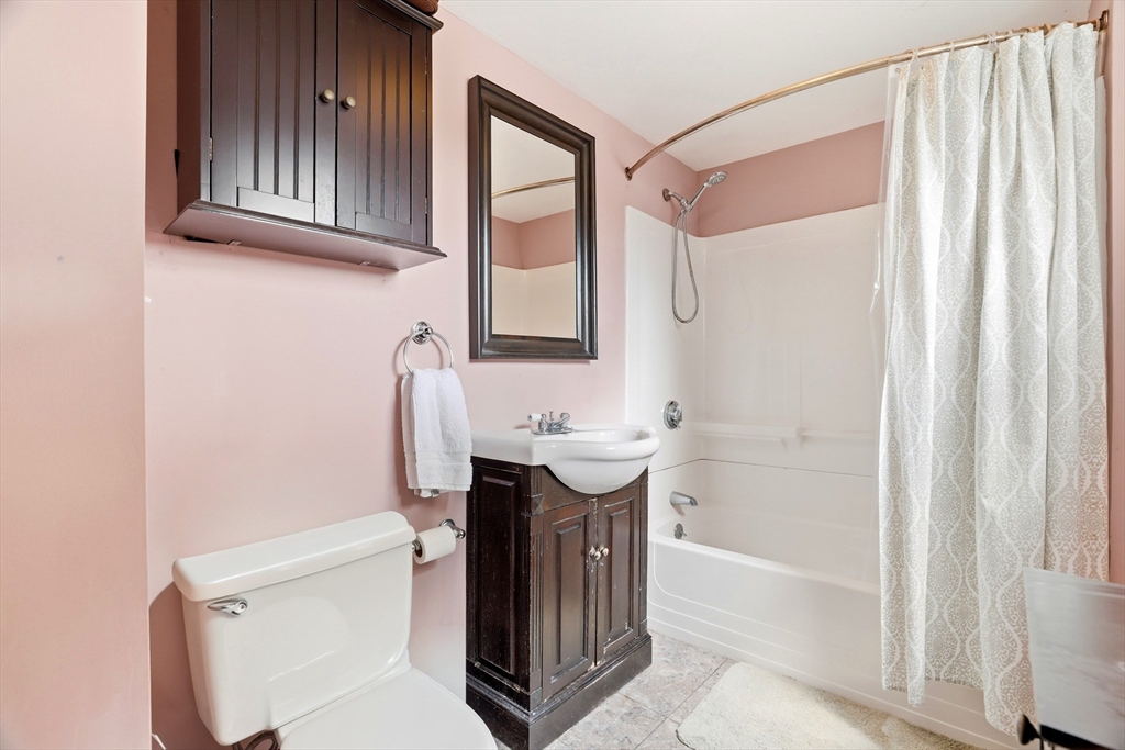 187 Burrill St #2, Swampscott, MA, 187 Burrill St #2, Swampscott, MA Photo #25
