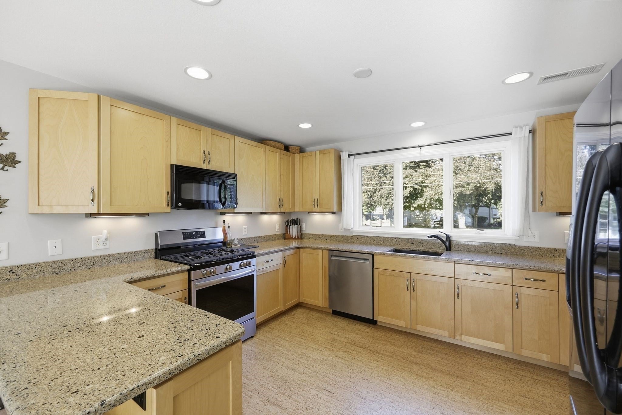63 Autumn St, Agawam, MA, 63 Autumn St, Agawam, MA Photo #17