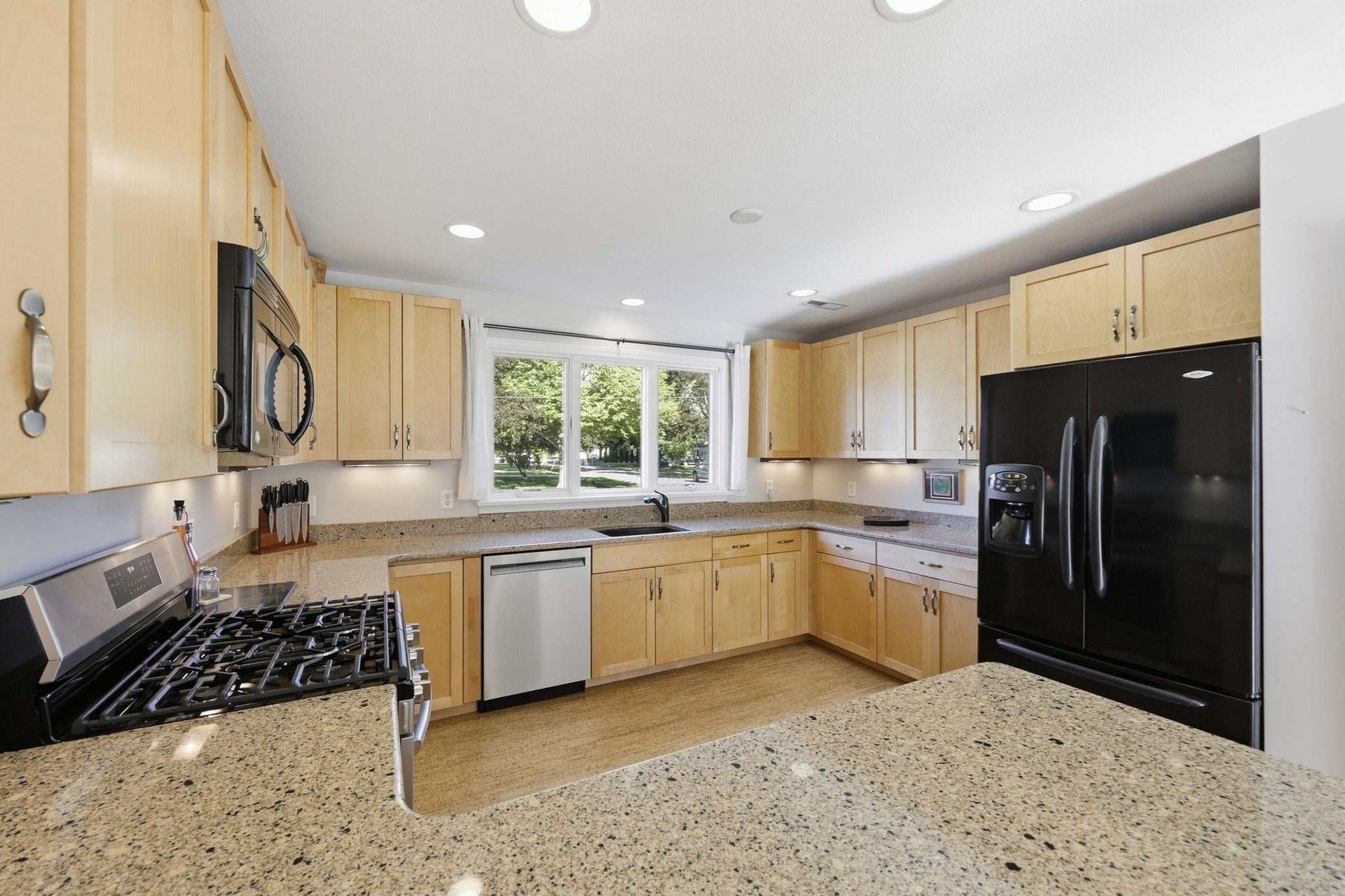 63 Autumn St, Agawam, MA, 63 Autumn St, Agawam, MA Photo #15