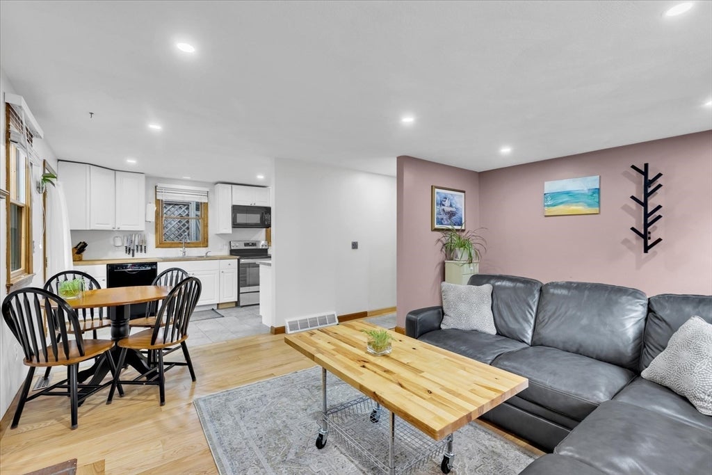 59 Swan Lake Road, Yarmouth, MA Photo #8