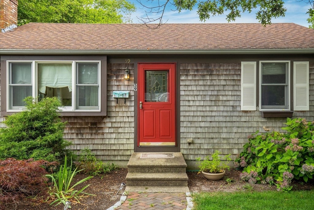 59 Swan Lake Road