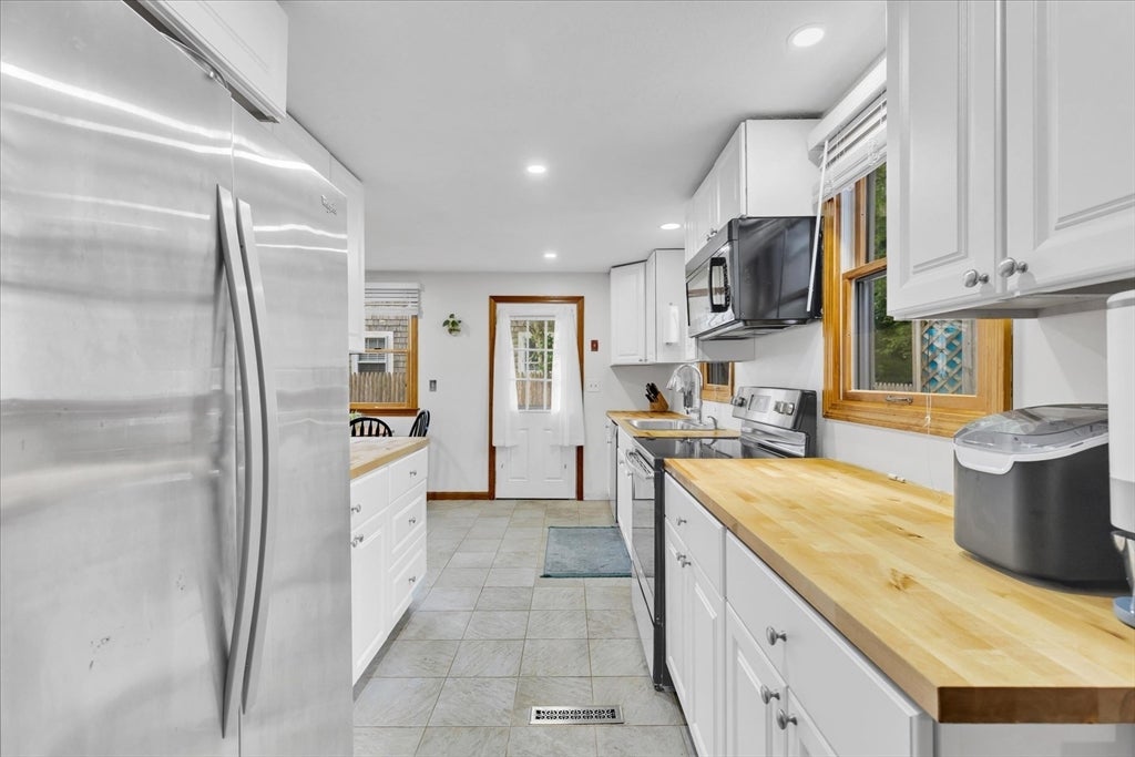 59 Swan Lake Road, Yarmouth, MA Photo #11